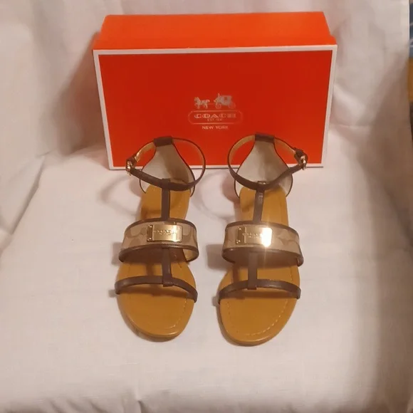 Coach Harriet Signature Sandals - Picture 2 of 3
